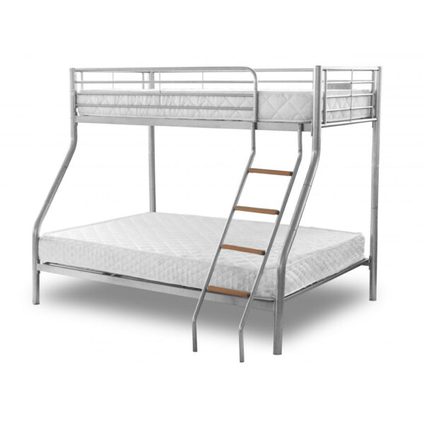 Triple sleeper metal bunk bed